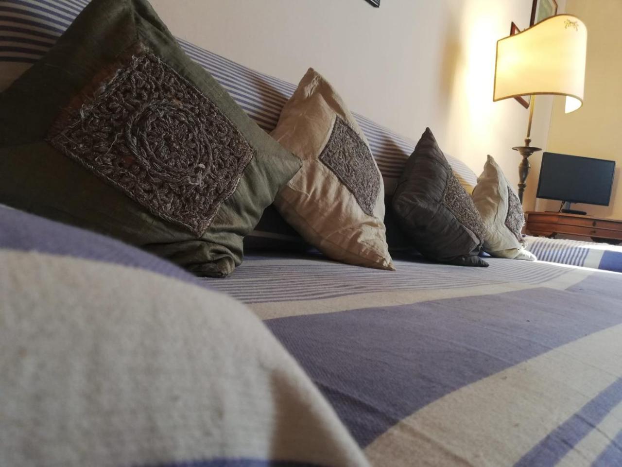フィレンツェ La Rosa Townhouse Bed & Breakfast エクステリア 写真