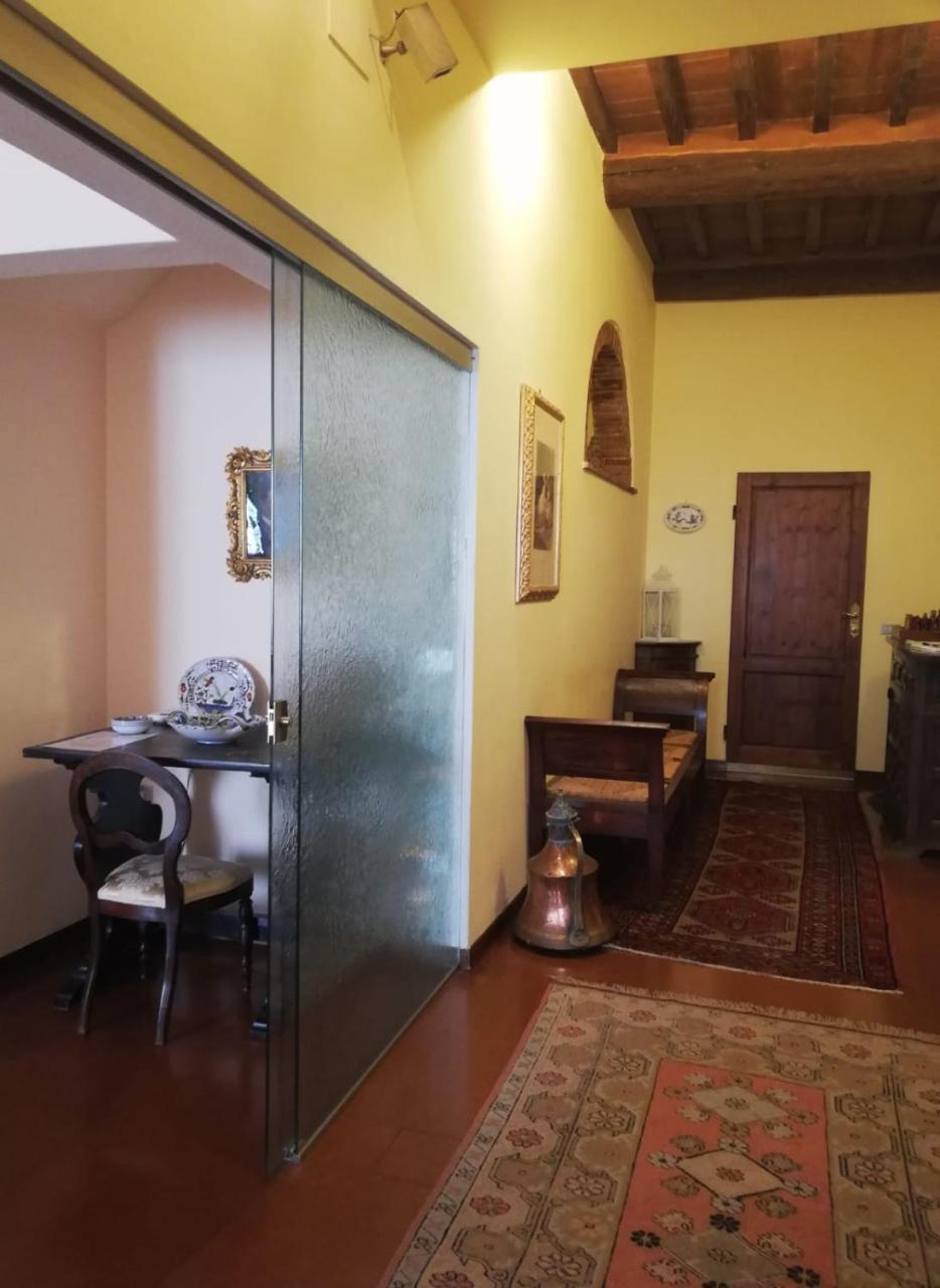 フィレンツェ La Rosa Townhouse Bed & Breakfast エクステリア 写真